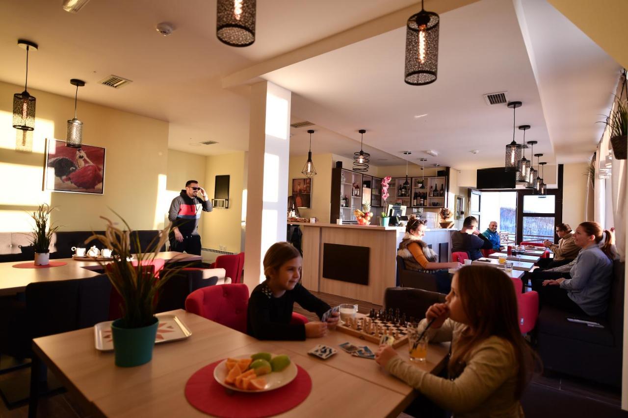 Apartman D52 Dvori Κοπαόνικ Εξωτερικό φωτογραφία